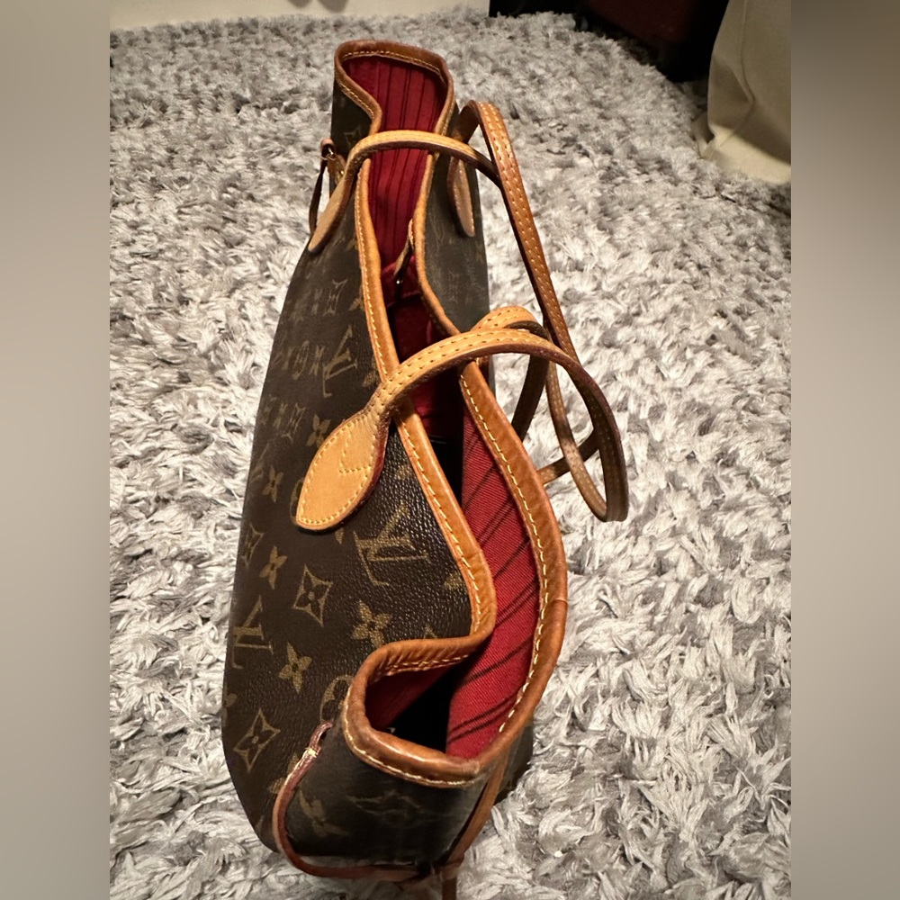 Authentic Louis Vuitton Monogram Never full MM - Picture 4 of 10